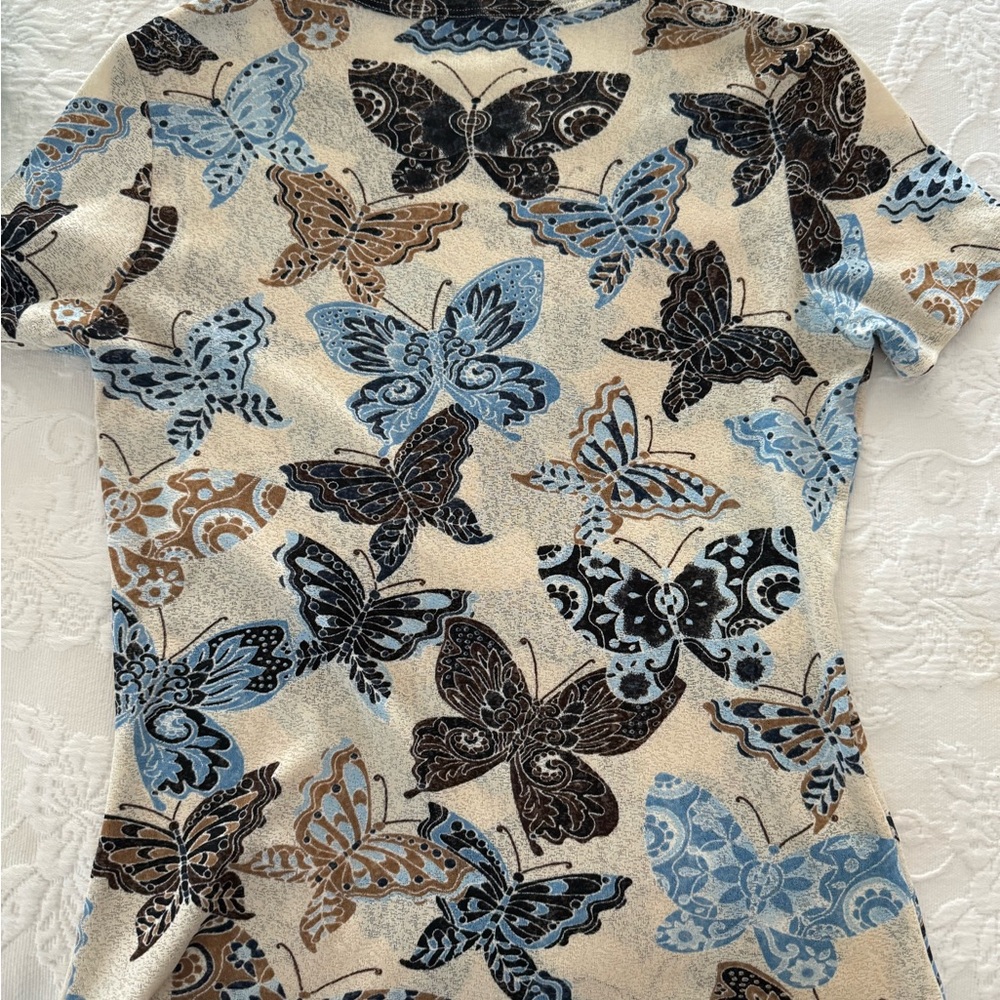 Karen Kane stretchy short sleeve beautiful top w/blue & tan butterfly pattern - Picture 3 of 3